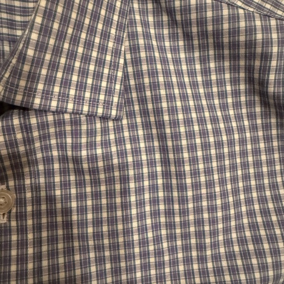 Untuckitit Button Down Slim Fit - Picture 4 of 7